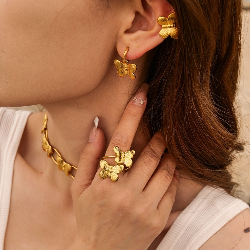 Wholesale Personalized Butterfly Light Luxury Niche High-end Gold Necklace Set